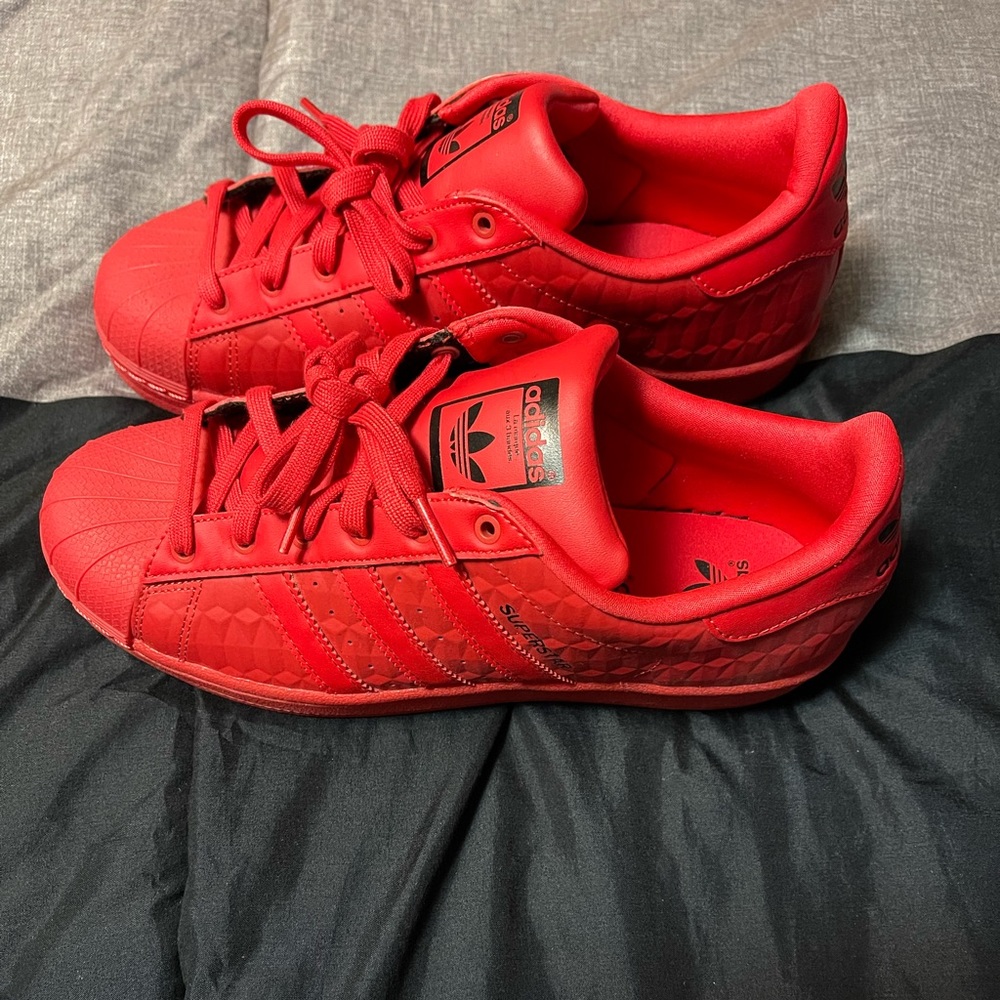 Adidas superstar size 7